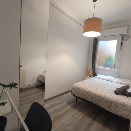 Private Rooms On Tamarit Street Barcelone Extérieur photo