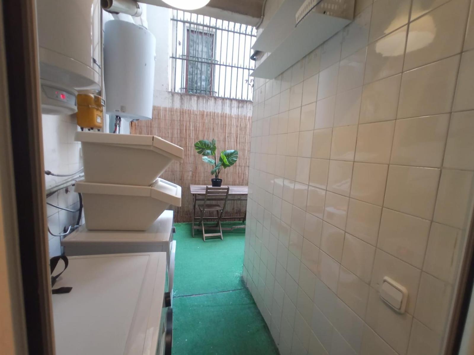 Private Rooms On Tamarit Street Barcelone Extérieur photo