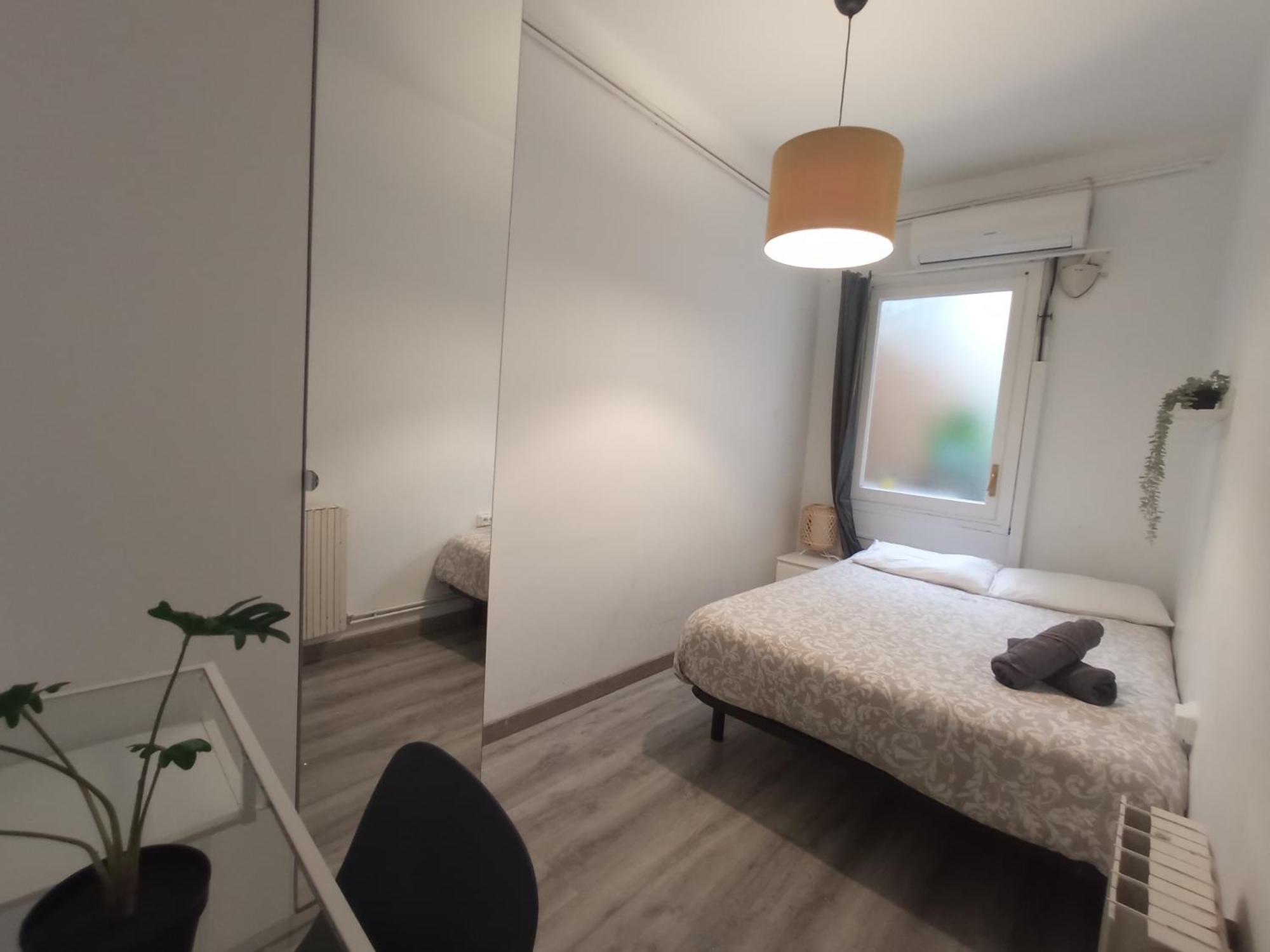 Private Rooms On Tamarit Street Barcelone Extérieur photo