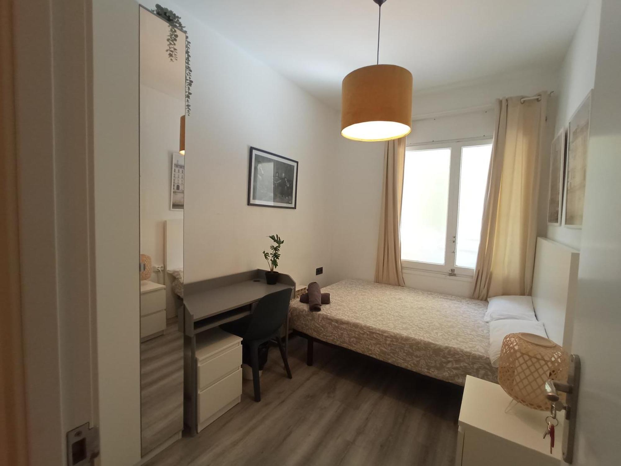 Private Rooms On Tamarit Street Barcelone Extérieur photo