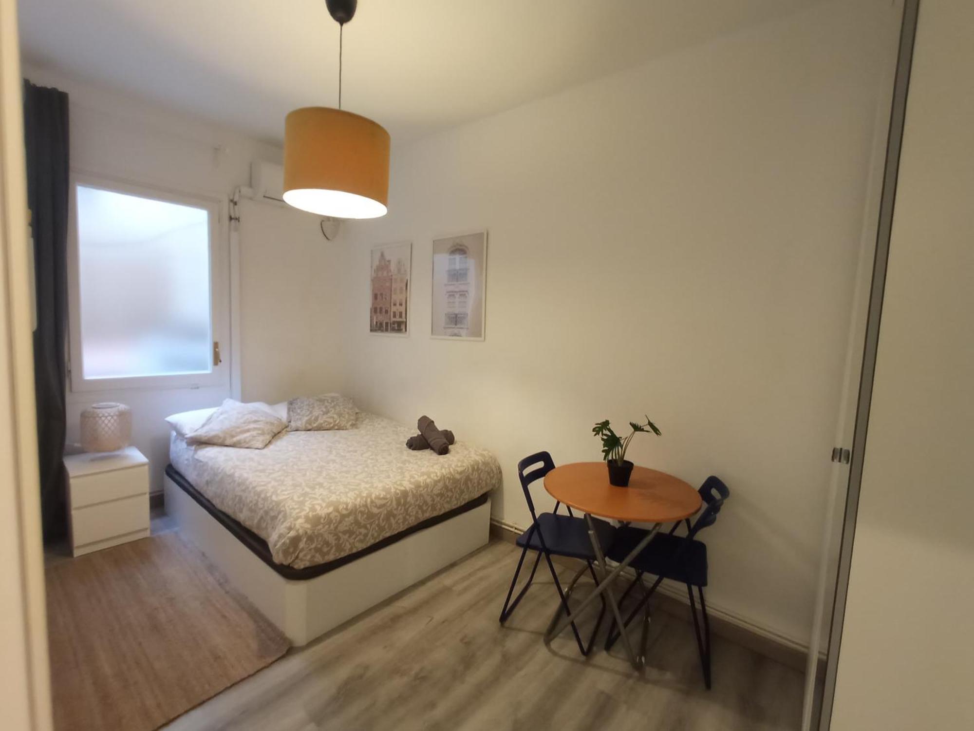 Private Rooms On Tamarit Street Barcelone Extérieur photo